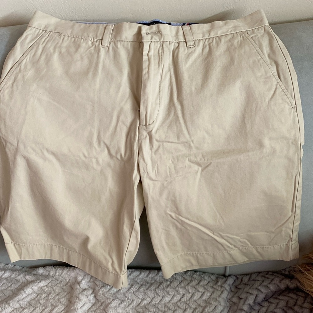 NWOT Tommy Hilfiger Shorts 36 Waist